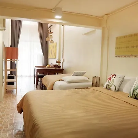 Envieng House公寓